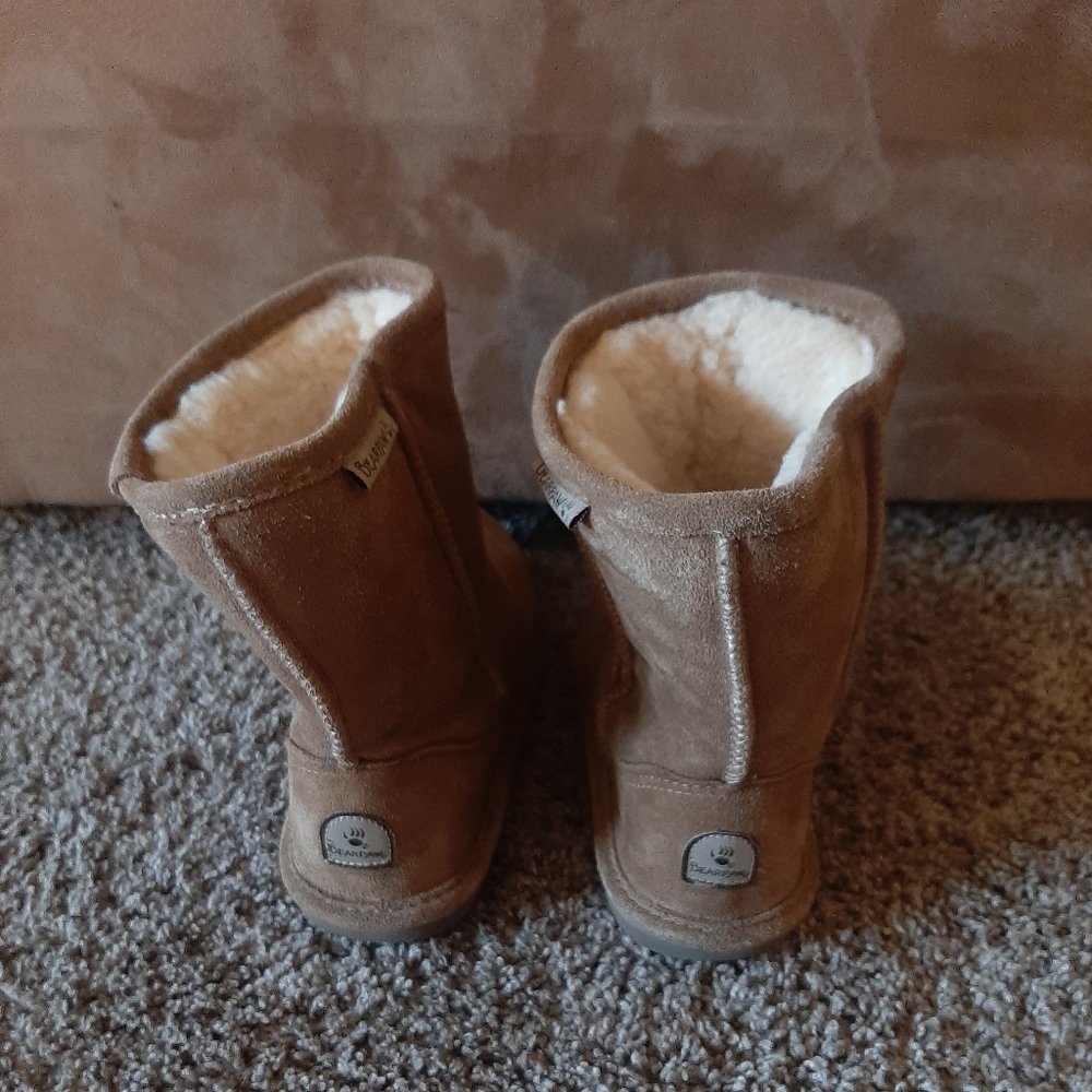 Bear Paw kids Boots Size 3 Beige